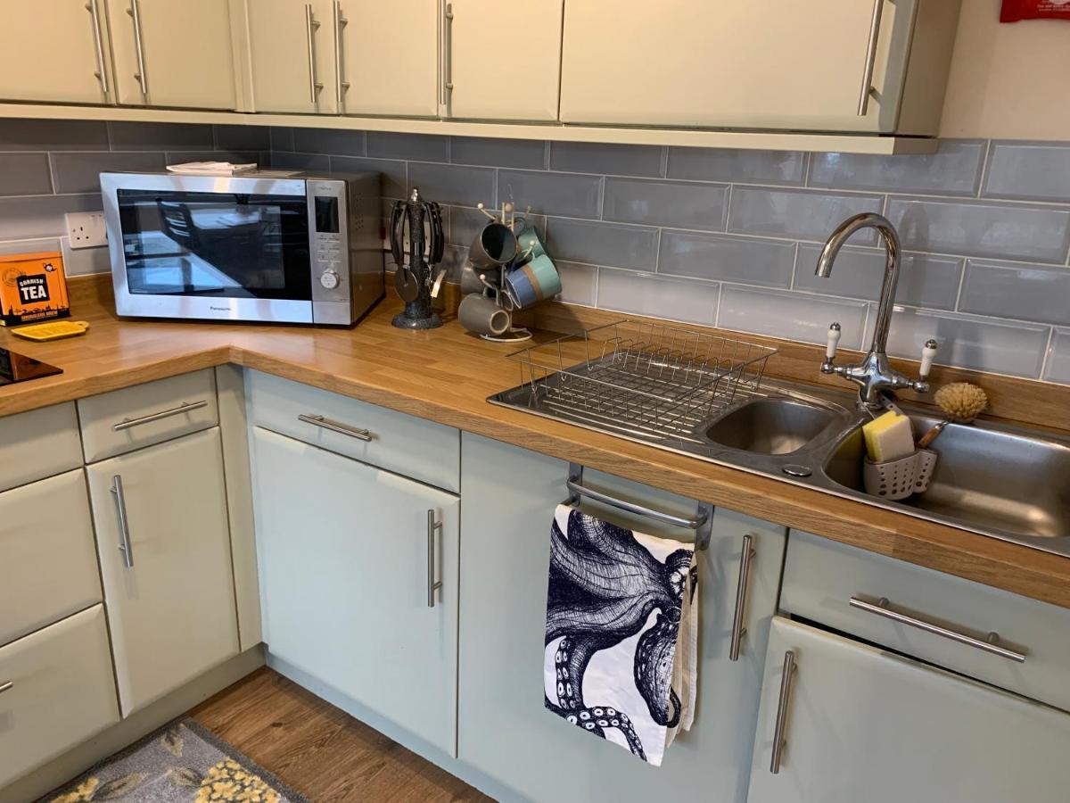 1 Bed-Pet Friendly-Parking-Patio-Close To Coasts North Hill Exterior photo